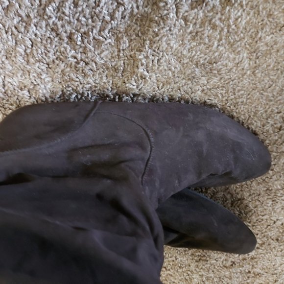 Brown Britanny Heeled Boots - Picture 9 of 9